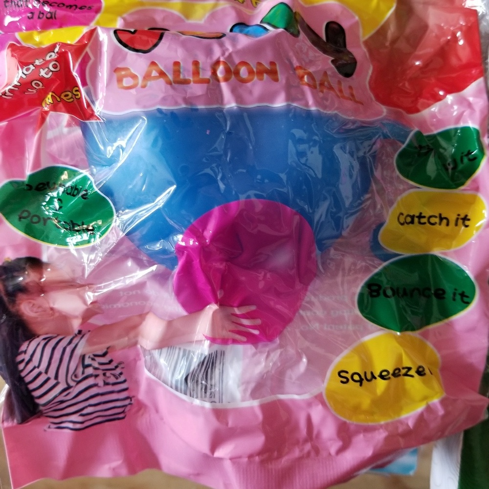Blow up balloon toy